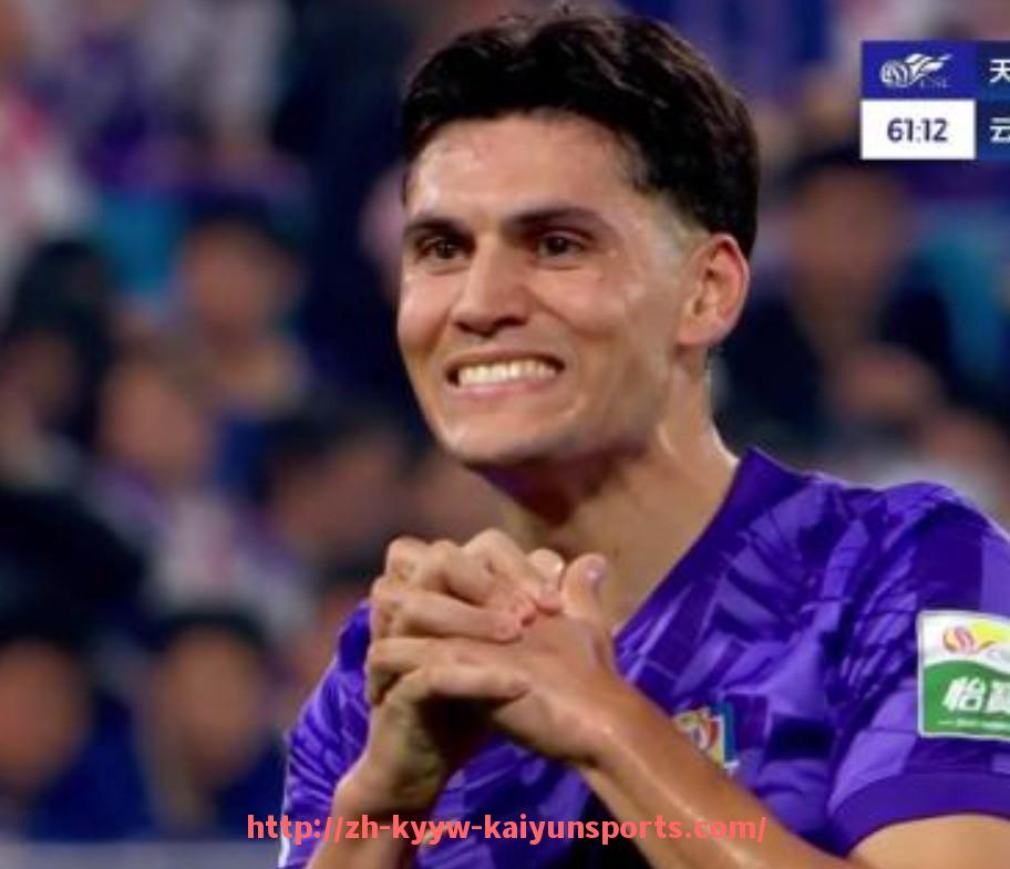 ky开云-意甲与曼联足球队的体育竞赛关系及交流回顾